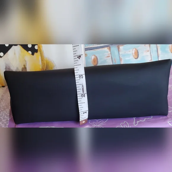 Givenchy Cosmetic Pouch Gucci Brush & Chanel Mascara - Picture 14 of 14